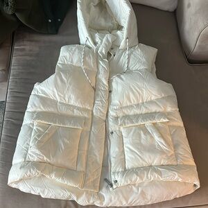 Zella ivory puffer vest size L